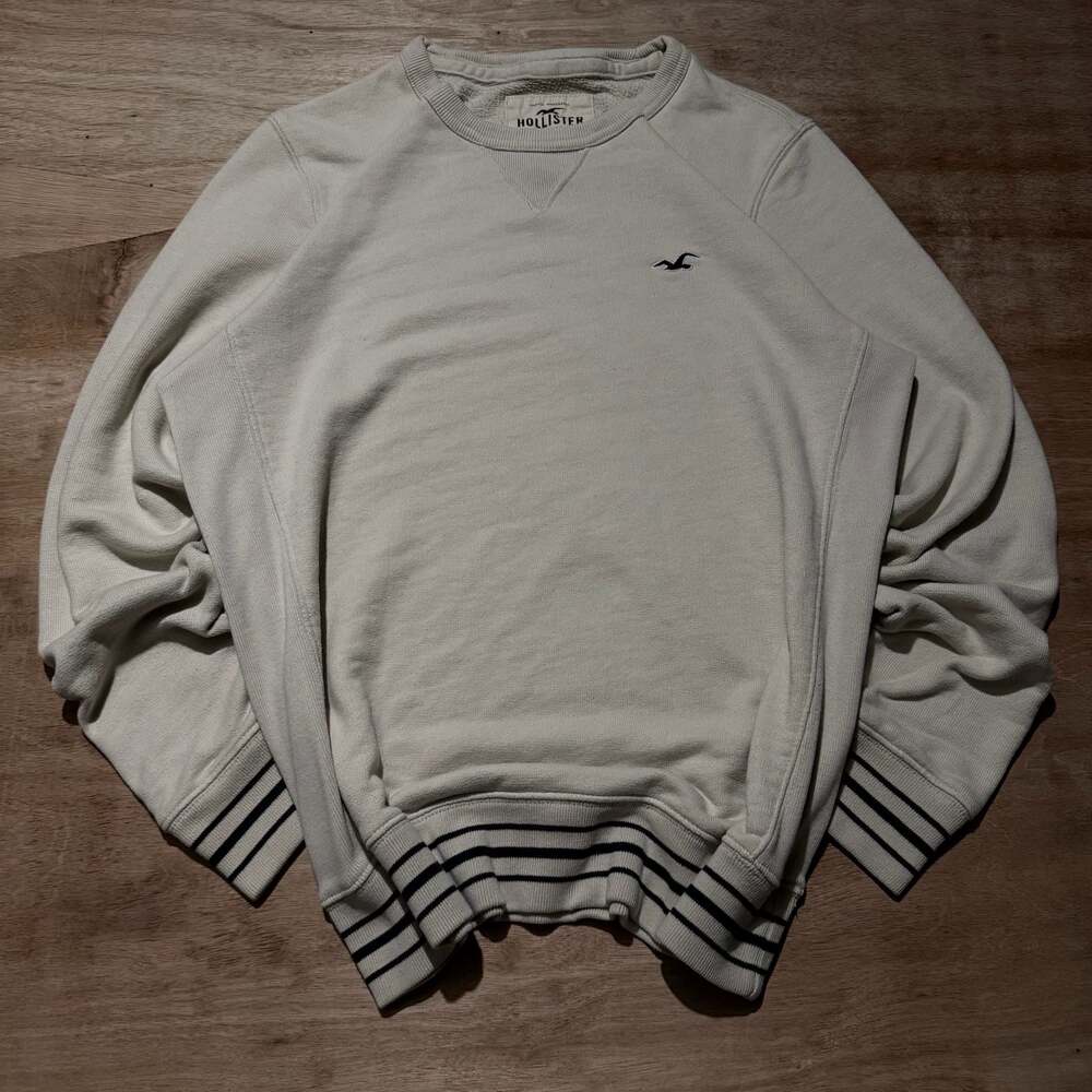 Hollister California Crewneck Sweatshirt Small Cream Striped Cuffs Logo